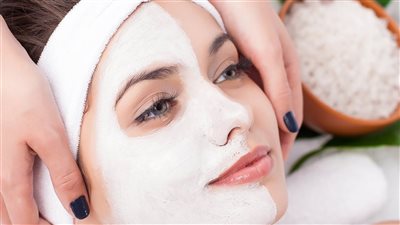 9 أخطاء تقع فيها النساء في استخدام المواد الطبيعية للعناية بالبشرة.. احذريها