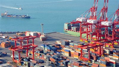  بإجمالي استثمارات 309 ملايين دولار أمريكي.. القنطرة غرب تتعاقد على مصنعين للصناعات الغذائية والمنسوجات.. توفير1450 فرصة عمل للشباب.. وبداية حقيقية لإنشاء مركز صناعي عالمي المستوى 