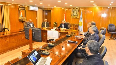 محافظ أسيوط: إنشاء كوبري حمولة 60 طنا أعلى قناطر ديروط