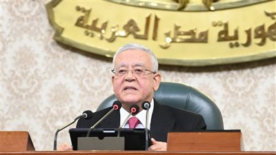 رئيس النواب في رسائل هامة بشأن الأزمة السورية: الحفاظ على الدولة الشقيقة التزام لا يقبل اللبس.. نتمسك بالحلول السياسية ونرفض أي تدخلات خارجية.. مصر احتضنت الأشقاء السوريين بكل احترام وترحاب