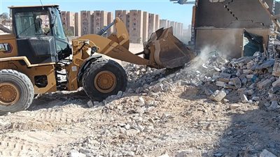 إزالة التعدي على أراضي استصلاح زراعي وأملاك دولة بأسيوط 