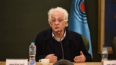 عبد الله السناوي: وجود قيادات حماس في الدوحة بموافقة إسرائيلية وطلب أمريكي