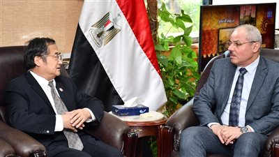 رئيس جامعة القناة: نسعى لتعزيز شراكاتنا الدولية مع الجامعات (صور) 