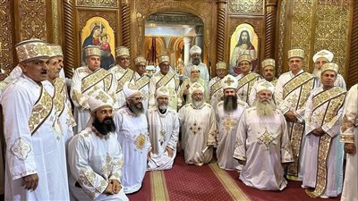  مطران إيبارشية سوهاج يتسلم جزءا من رفات الأرشيدياكون حبيب جرجس