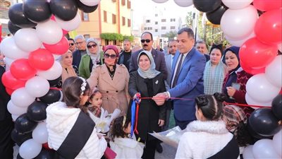 نائب محافظ دمياط تفتتح معرض 