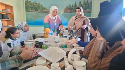 شباب كفر الشيخ تنظم الملتقى الحرفي على أعمال الكونكريت (صور)