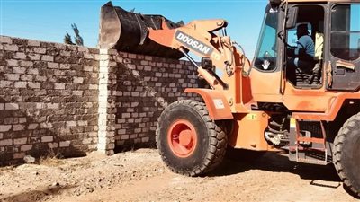 إزالة 33 حالة تعدٍ على الأراضي الزراعية وأملاك الدولة بالقصاصين (صور) 