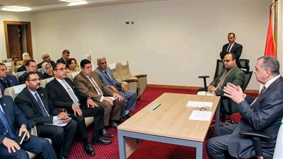 بأول اجتماع مع قيادات المصلحة، المشرف على الجمارك يناقش التحديات التي تواجه العمل الجمركي