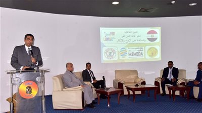 نائب محافظ الأقصر يشهد ندوة لنشر ثقافة العمل الحر (صور)