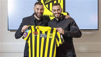 شقيق كريم بنزيما يرد على أنباء اعتزاله في نهاية الموسم 