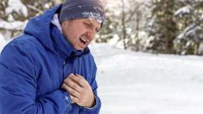 حذر من تأثيره الخطير، جمال شعبان: التعرض للبرد يصيب بجلطات وأزمات قلبية 