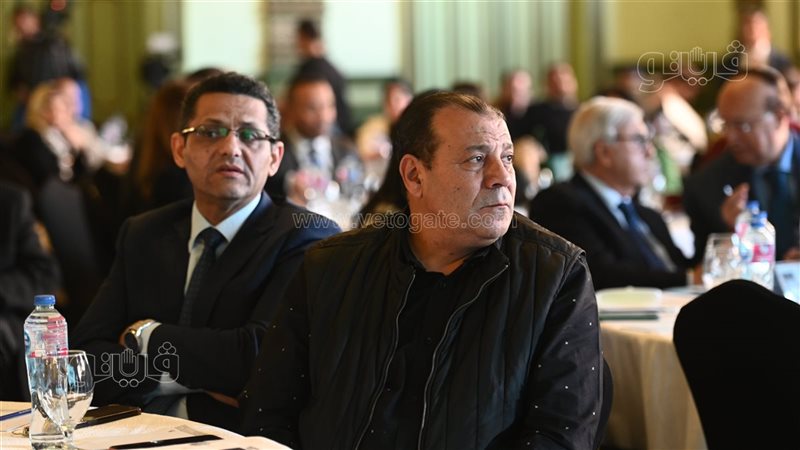 الكاتب الصحفي عصام