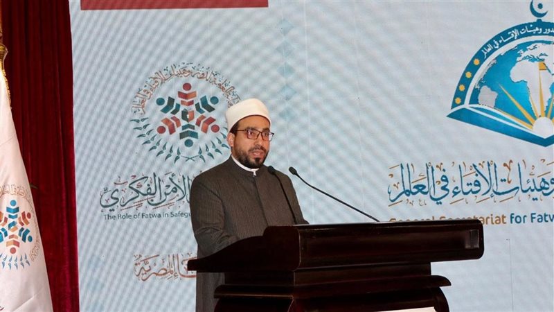  الدكتور عمرو الشال،