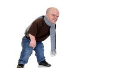 تفسير رؤية القزم في المنام وعلاقتها بالوقوع في الهموم والأحزان 