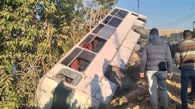 انقلاب أتوبيس موظفى مصنع سكر جرجا بسوهاج (صور )