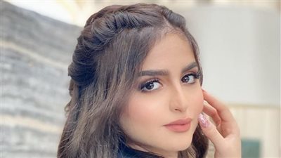 حكاية حلا الترك من نجومية الفن إلى ارتداء الحجاب