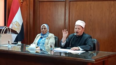 وزارة الإنتاج الحربي تنظم ندوتين توعويتين للعاملين حول 