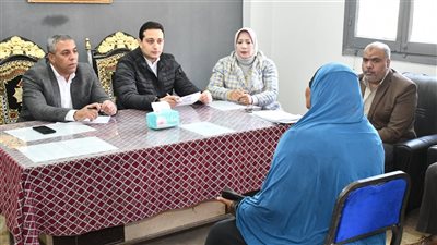 نائب محافظ الفيوم والسكرتير المساعد يبحثان 123 شكوى في لقاء خدمة المواطنين