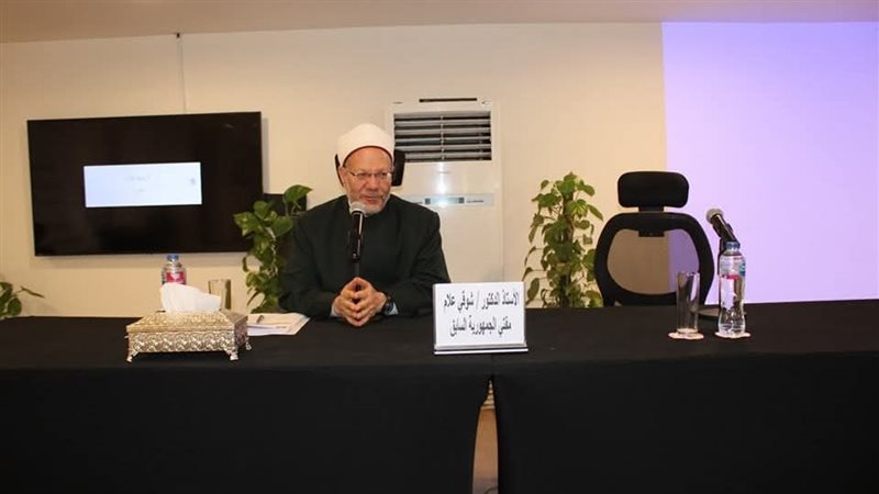 الدكتور شوقي علام