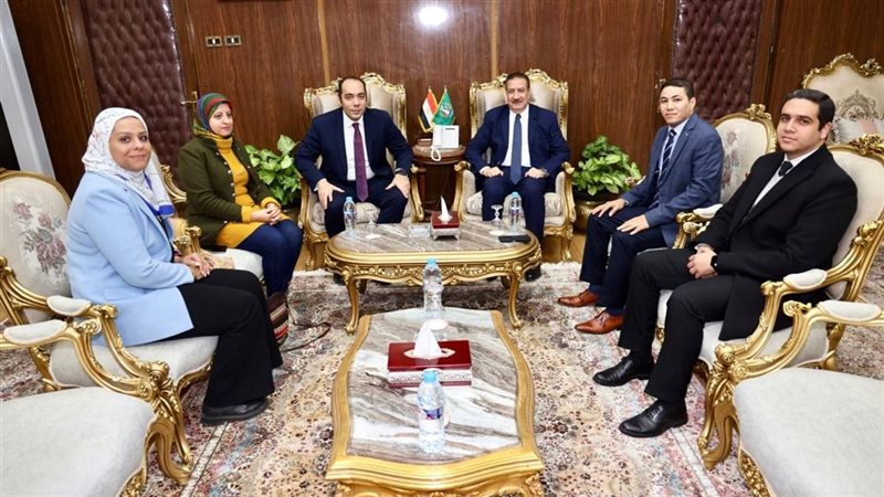 محافظ المنوفية يستقبل