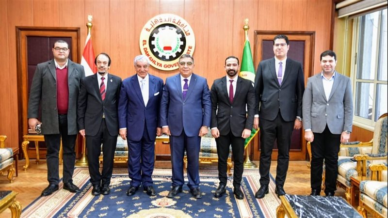 محافظ الدقهلية يستقبل