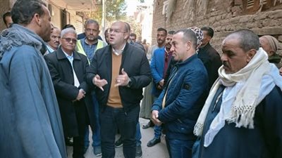 نائب محافظ الجيزة يتفقد الخدمات والمشروعات في أطفيح (صور)