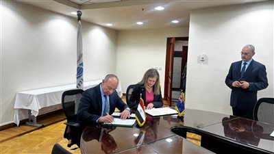 توقيع اتفاقية ثنائية بين الجانبين المصرى والنيوزيلاندي فى مجال النقل الجوي