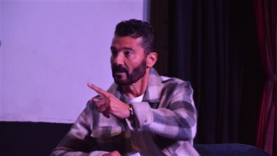 خالد النبوي: اتعلمت الروسي بسبب فيلم الديلر وكنت خايف أجسد شخصية الإمام الشافعي (فيديو) 