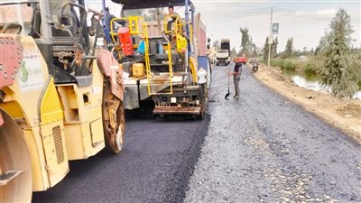  بتكلفة 9 ملايين جنيه، رصف طريق حسن قاسم بإدكو في البحيرة (صور)