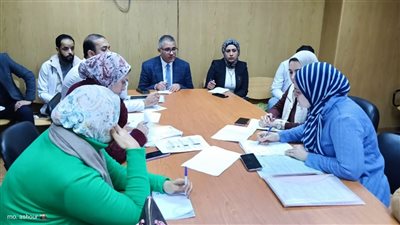 مدير التأمين الصحي بالقليوبية يتابع تطوير الأداء بمستشفى بنها النموذجي