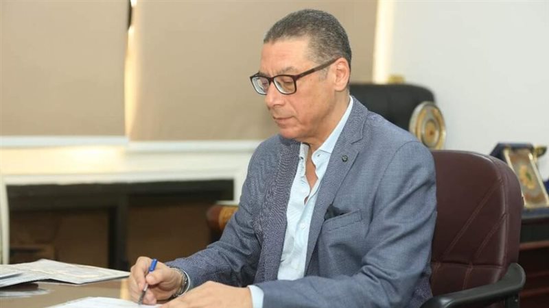 ياسر قمر، فيتو