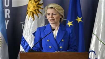  المفوضية الأوروبية تدعو لإعادة النظر في عقوبات سوريا