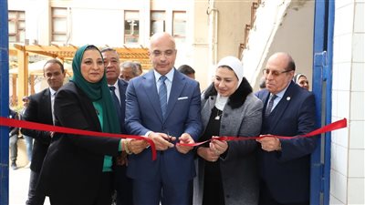 رئيس جامعة عين شمس يفتتح مشروع إحلال وتجديد محولات الكهرباء