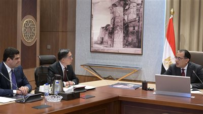 مدبولي يلتقي رئيس شركة فوربس جلوبال هولدنج والوفد المرافق 