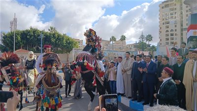 بالفيديو إيقاد شعلة العيد القومي الـ 109 أمام ديوان محافظة مطروح (فيديو) 