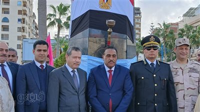 محافظ مطروح يقيد شعلة العيد القومي 109 لمطروح (صور)