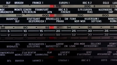 إذاعة يوم القيامة تبث رسالة غامضة 
