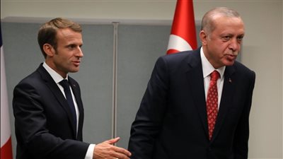 ماكرون وأردوغان يناقشان الانتقال السياسي في سوريا