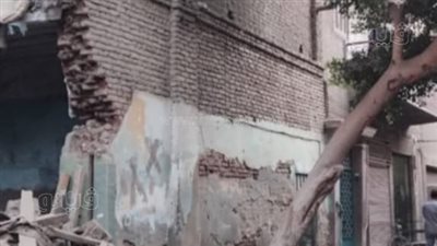 انهيار منزل مكون من 3 طوابق بالمنيا دون خسائر بشرية (صور)