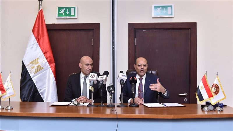 وزير التعليم والعمل