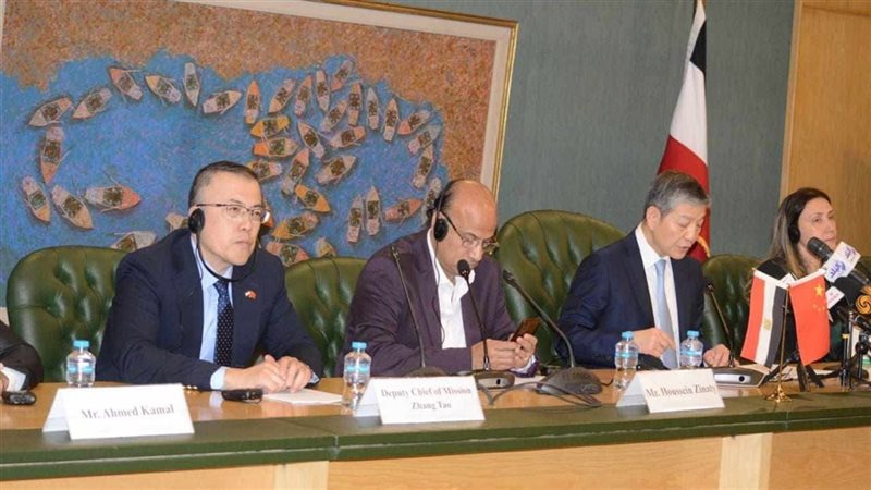 لقاء السفير الصيني