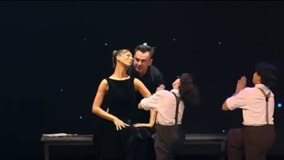 اللى عملوه مدهش، توأم مصري يبهر لجنة تحكيم ArabsGotTalent بالرقص مع والديهم (فيديو)