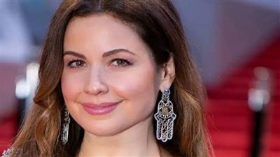 باسم يوسف يغازل ريا أبي راشد: جمالك حلو أوي والمذيعة تعلق (فيديو)