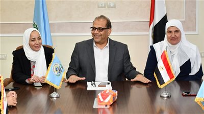 طلاب جامعة الإسماعيلية الأهلية يسعرضون خطط الأنشطة الطلابية (صور) 