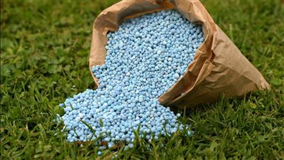 يصل لـ 2070 جنيهًا، انخفاض أسعار الأسمدة في الأسواق