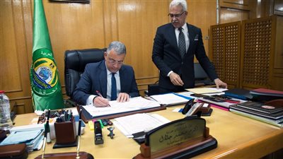 محافظ الإسماعيلية يعتمد جداول امتحانات الفصل الدراسي الأول 