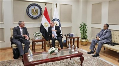 وزير البترول يستقبل رئيس 