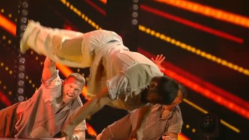 فريق UDI Dance، فيتو