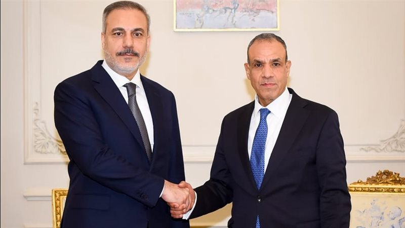 وزير الخارجية بدر