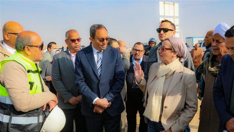 وزيرة البيئة في جامعة